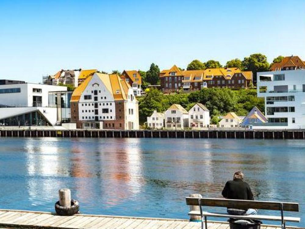 Byens Havn i Sønderborg – hør om udviklingen fra fattige kår til wellness