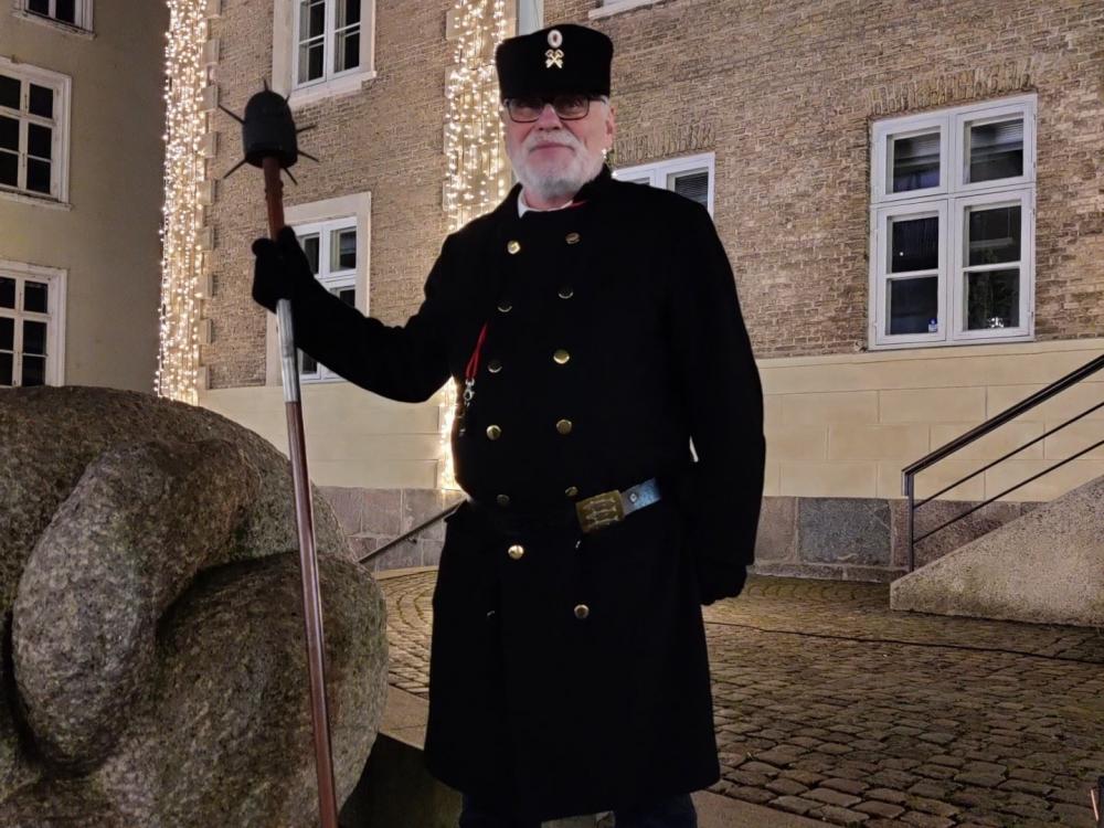 On tour with the night watchmen in Aabenraa’s streets at Christmas