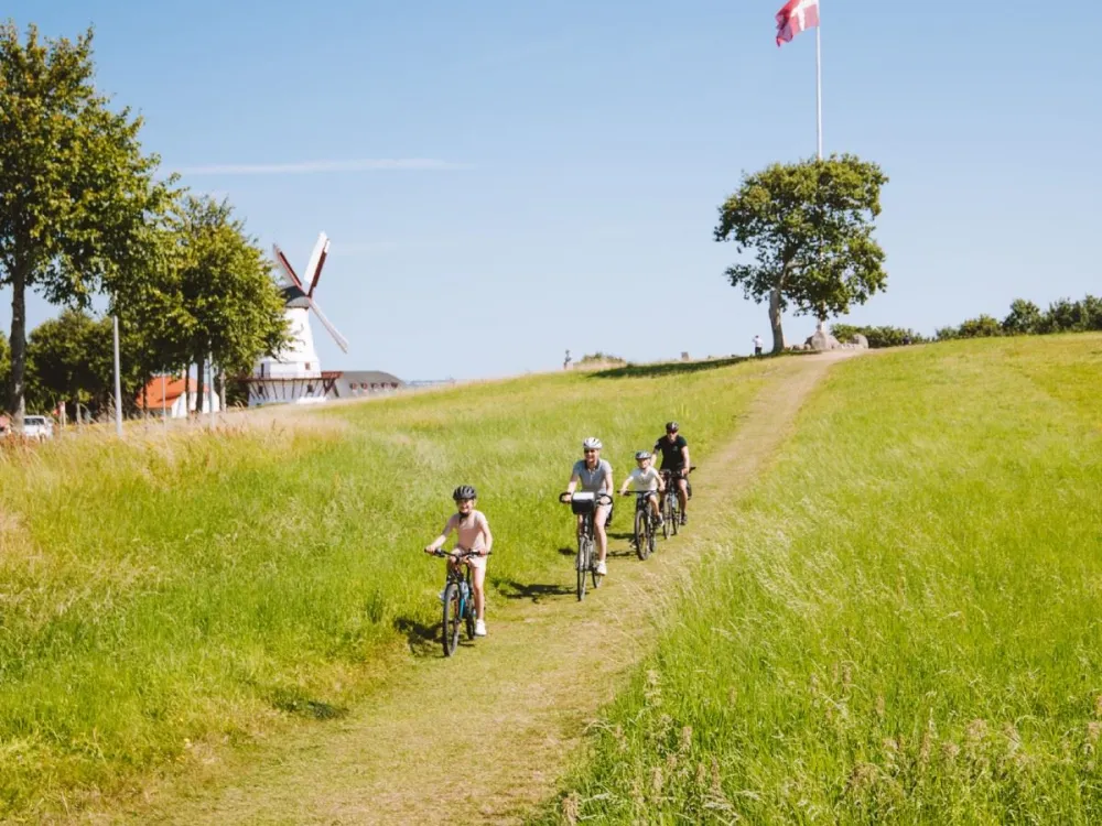 Welcome package to bike packages